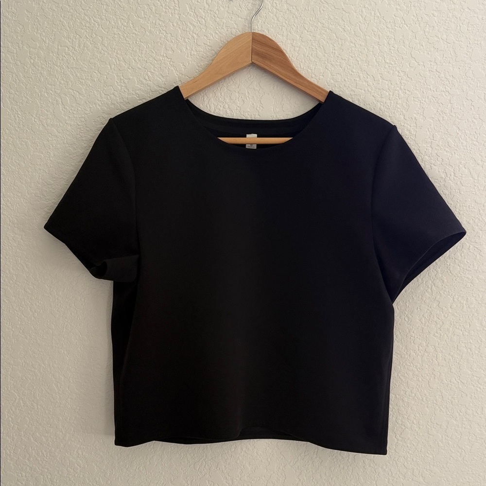 Lululemon Black Crop Short Sleeve Top Size 8